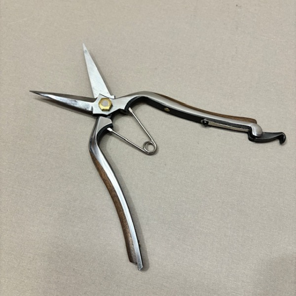 Rosen- und Ernteschere Hidehisa – Bild 2